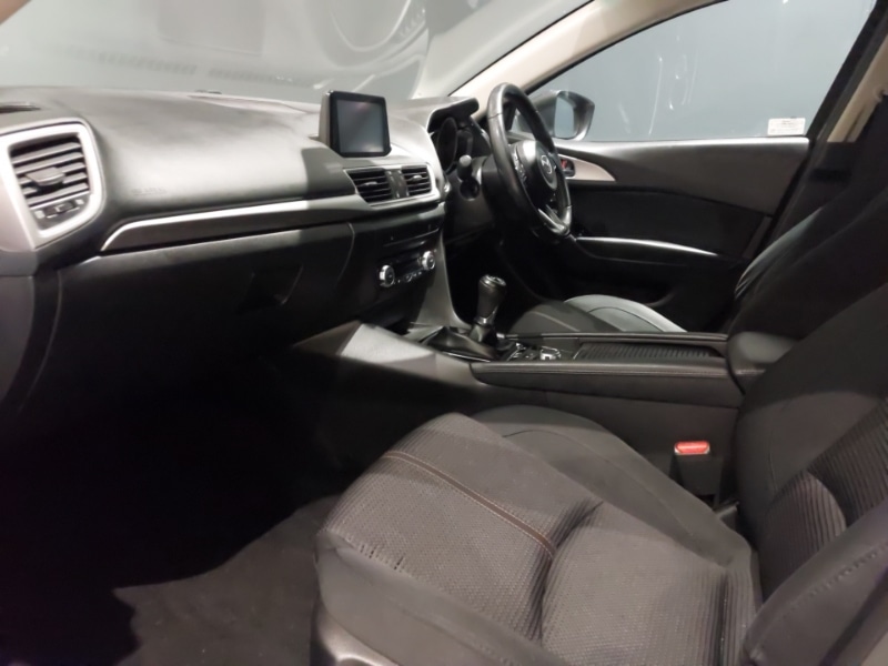 Used Mazda Mazda3 2017 for sale - 76924900: Photo 5