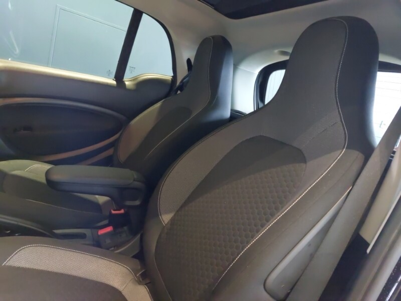 Used smart fortwo 2020 for sale - 77338275: Photo 6