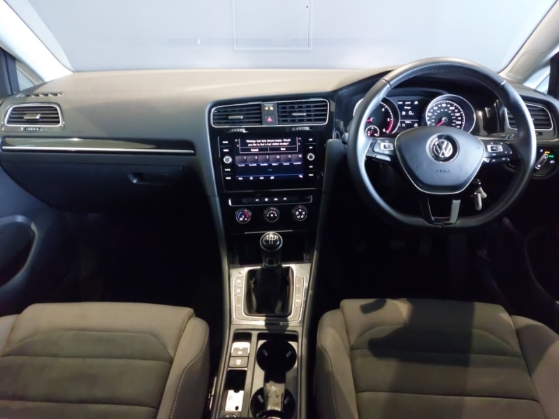 Used Volkswagen Golf 2019 for sale - 76860268: Photo 2