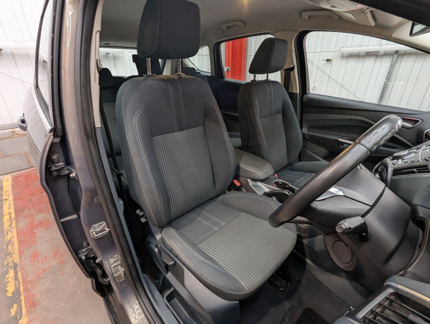 Used Ford C-Max 2013 for sale - 76467499: Photo 16