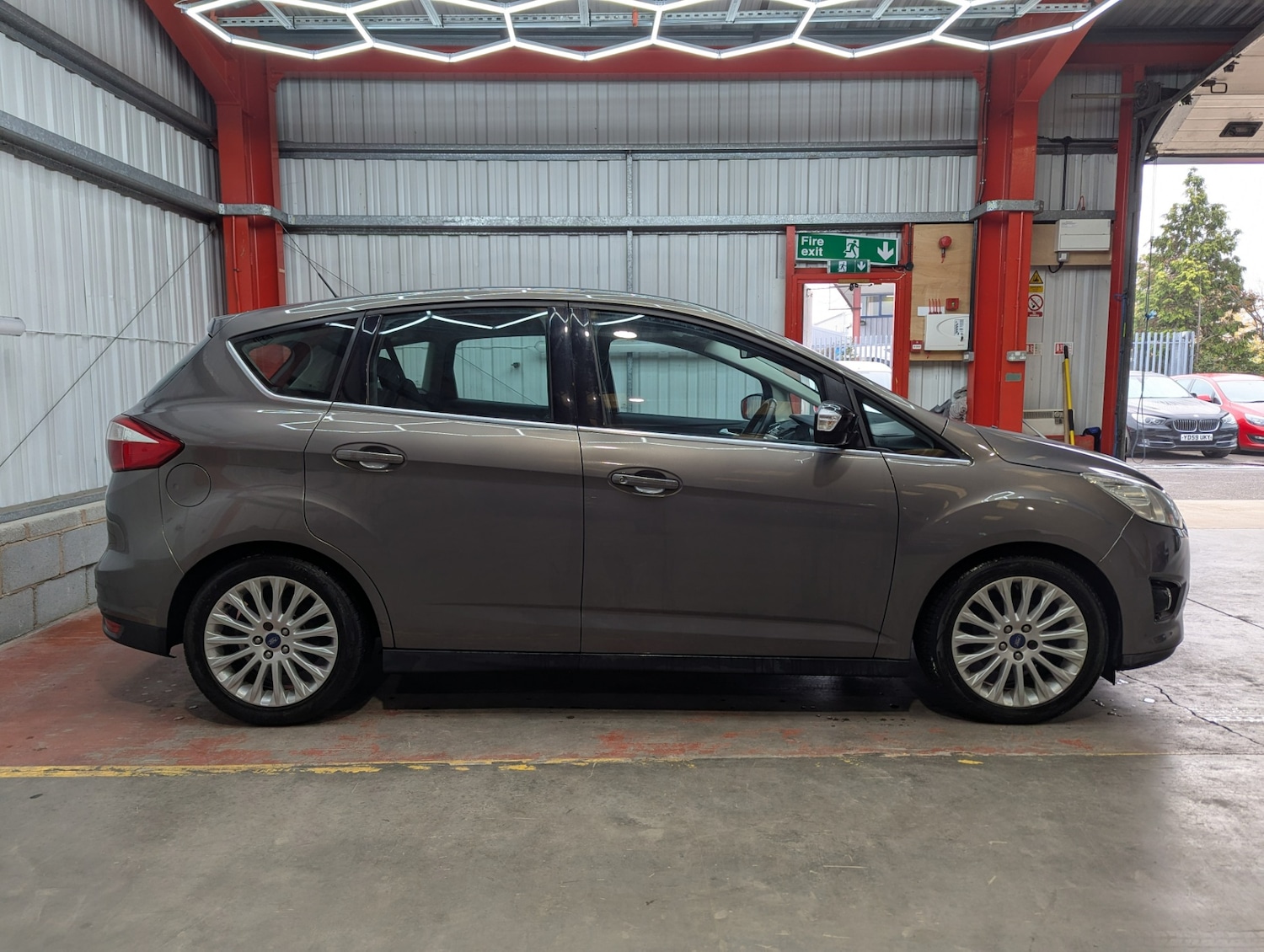 Used Ford C-Max 2013 for sale - 76467499: Photo 5