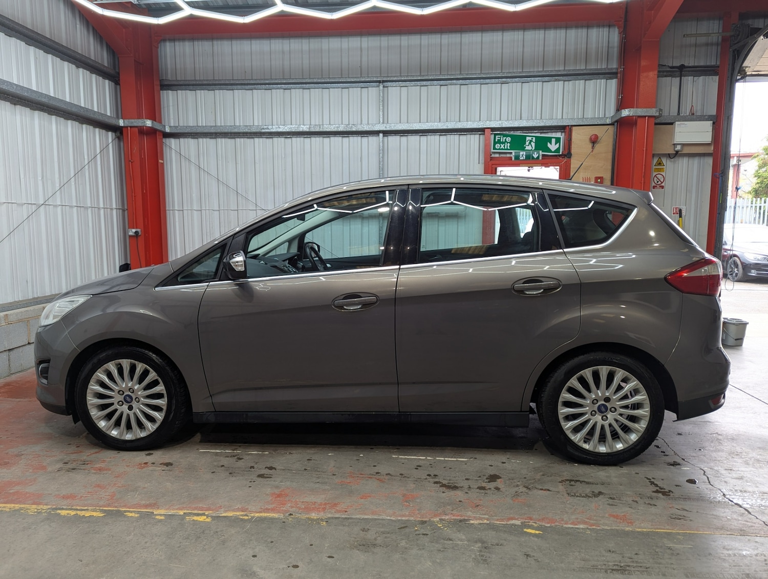Used Ford C-Max 2013 for sale - 76467499: Photo 6