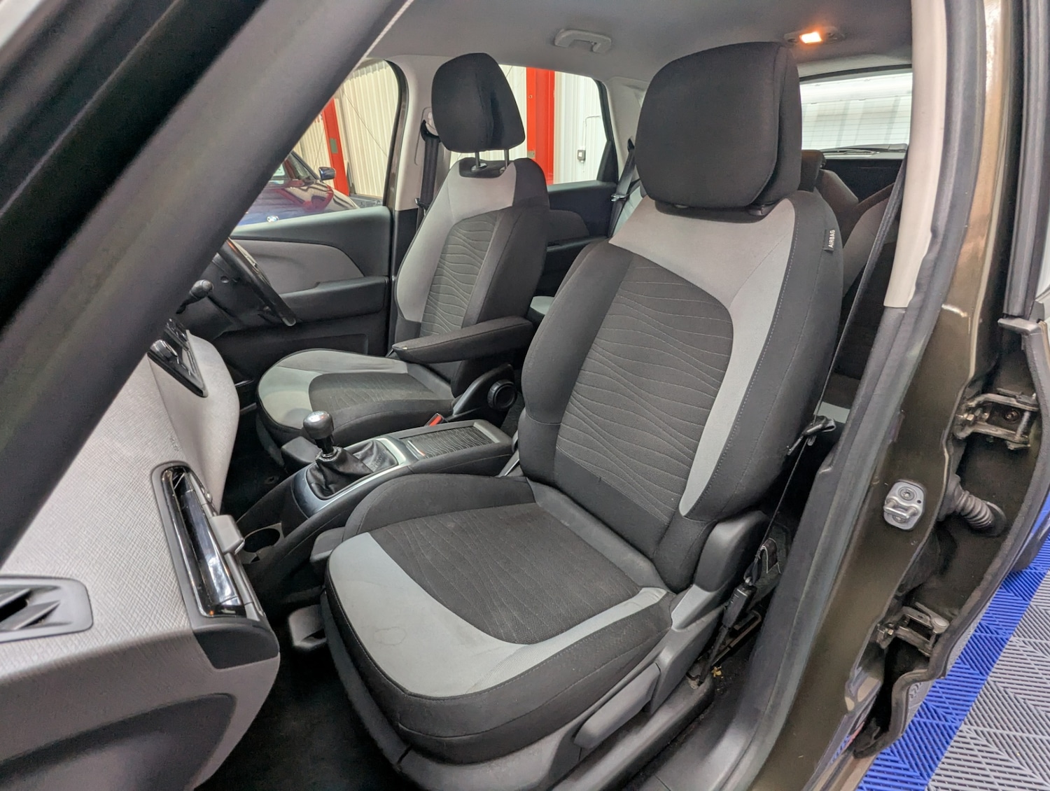 Used Citroen C4 Picasso 2014 for sale - 76450637: Photo 7