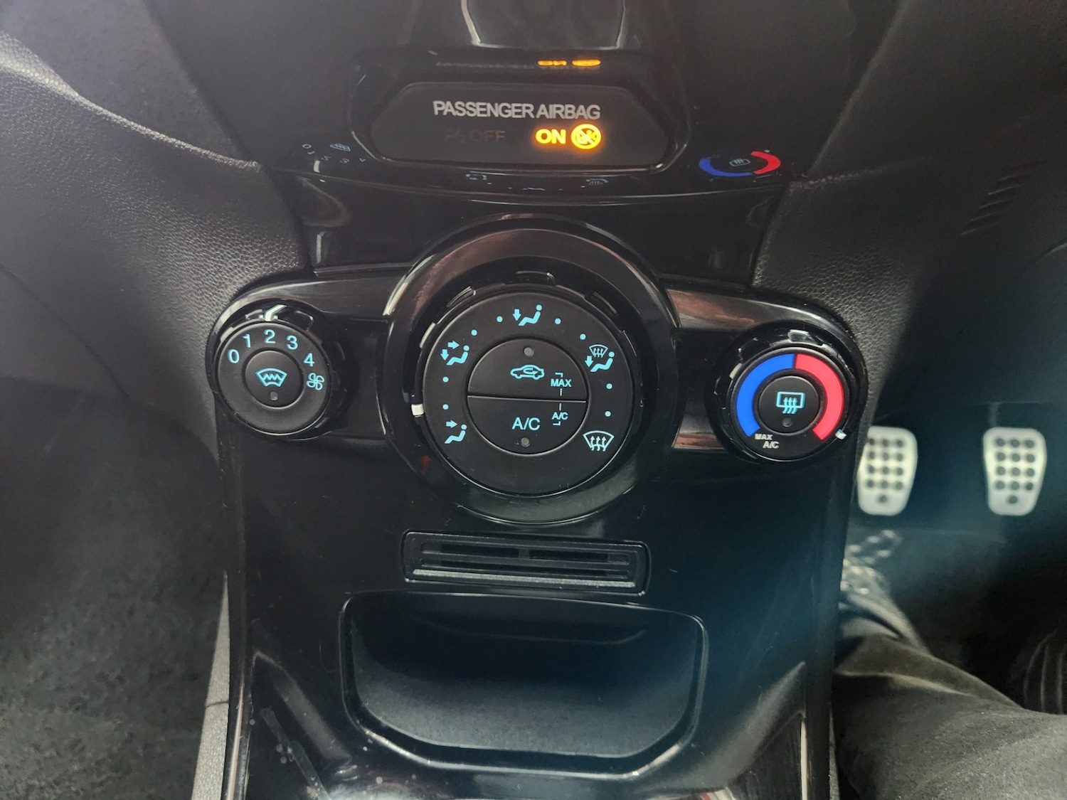 Used Ford Fiesta 2014 for sale - 77917799: Photo 22