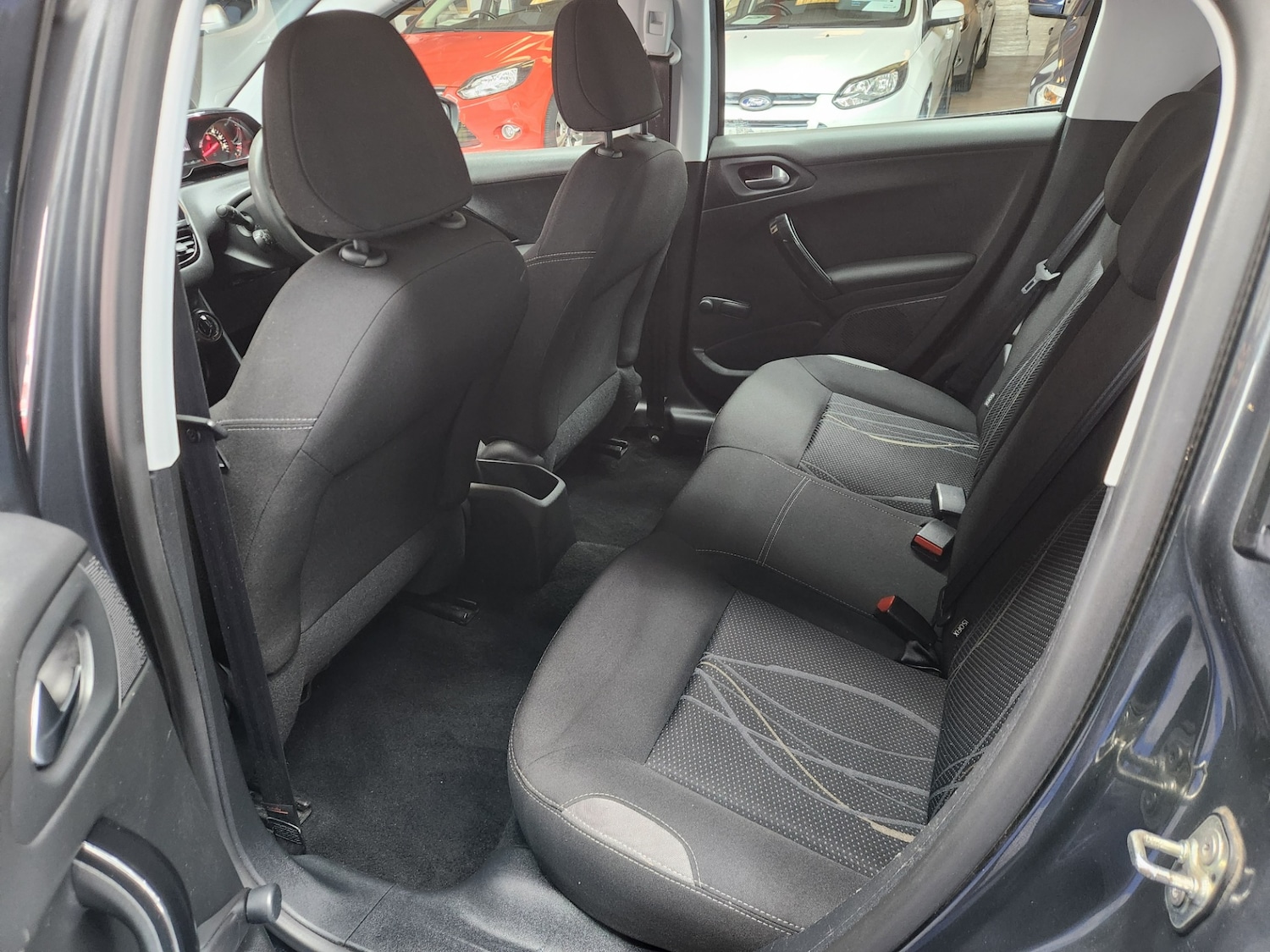 Used Peugeot 208 2014 for sale - 77947366: Photo 12