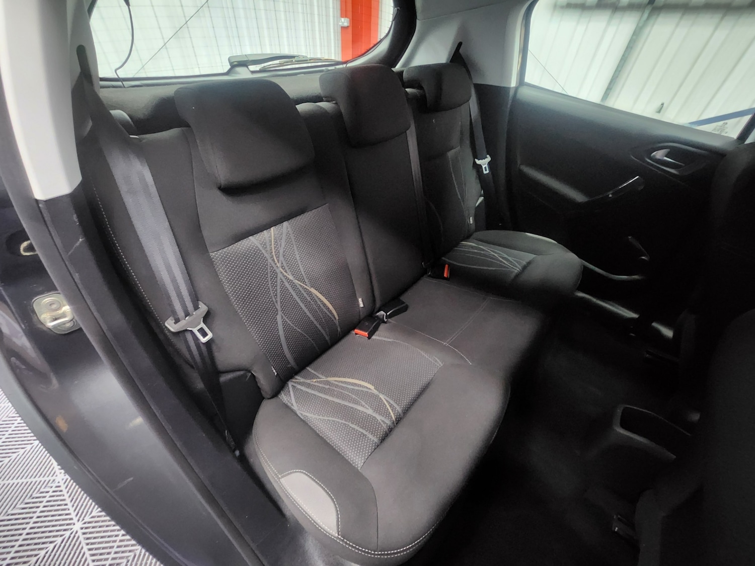 Used Peugeot 208 2014 for sale - 77947366: Photo 15