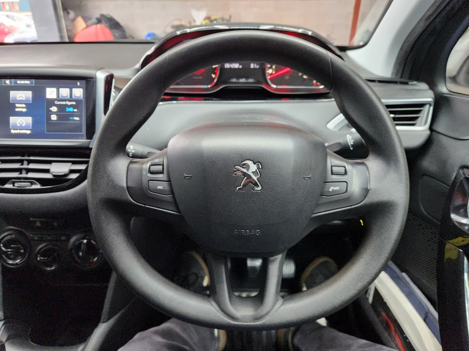 Used Peugeot 208 2014 for sale - 77947366: Photo 22