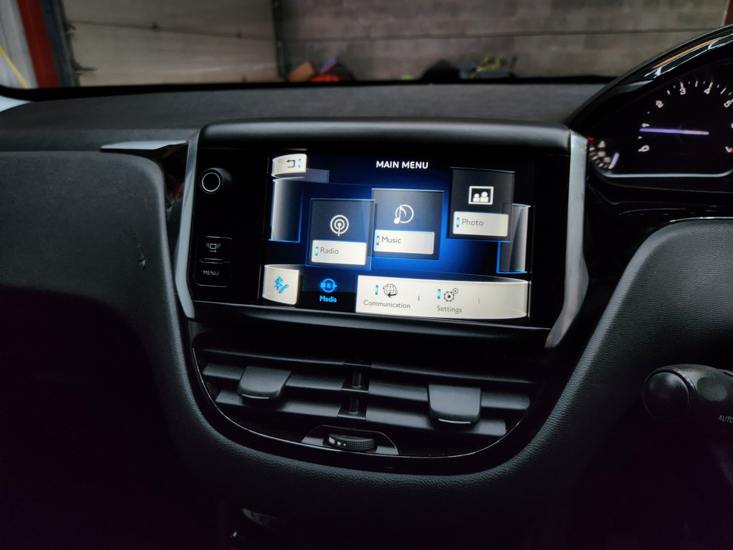 Used Peugeot 208 2013 for sale - 77715678: Photo 25