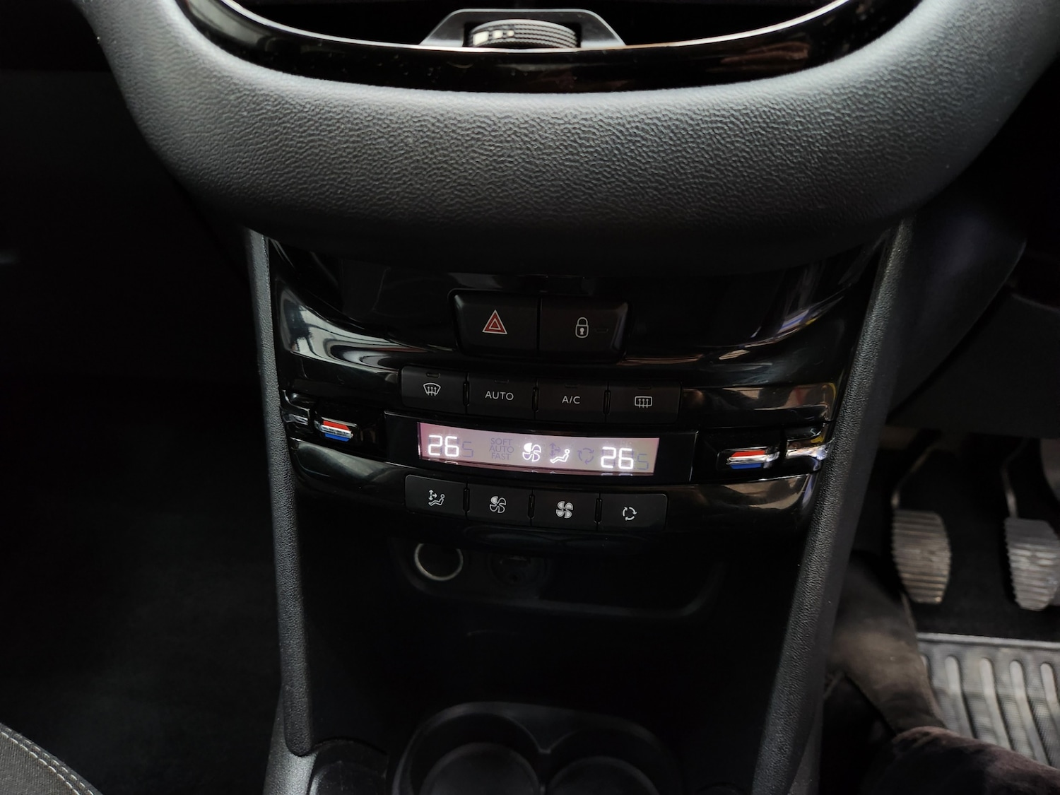 Used Peugeot 208 2013 for sale - 77715678: Photo 26