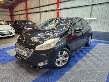 Used Peugeot 208 2013 for sale - 77715678: Photo
