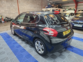 Used Peugeot 208 2013 for sale - 77715678: Photo