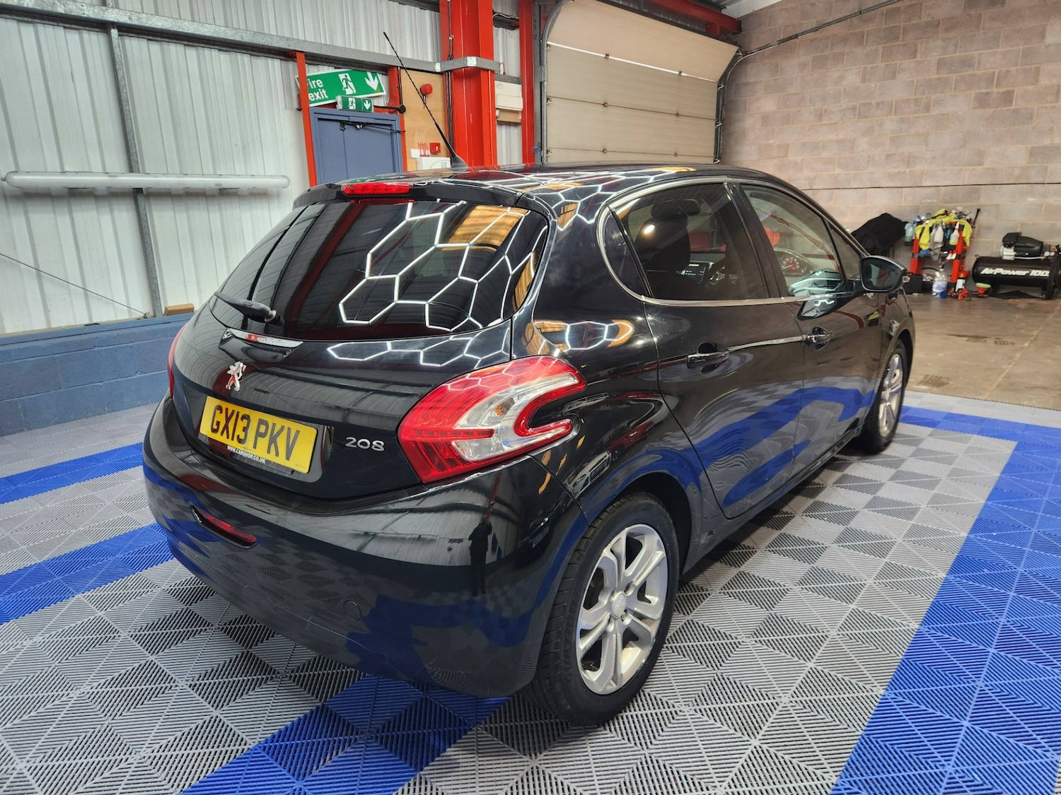 Used Peugeot 208 2013 for sale - 77715678: Photo 6