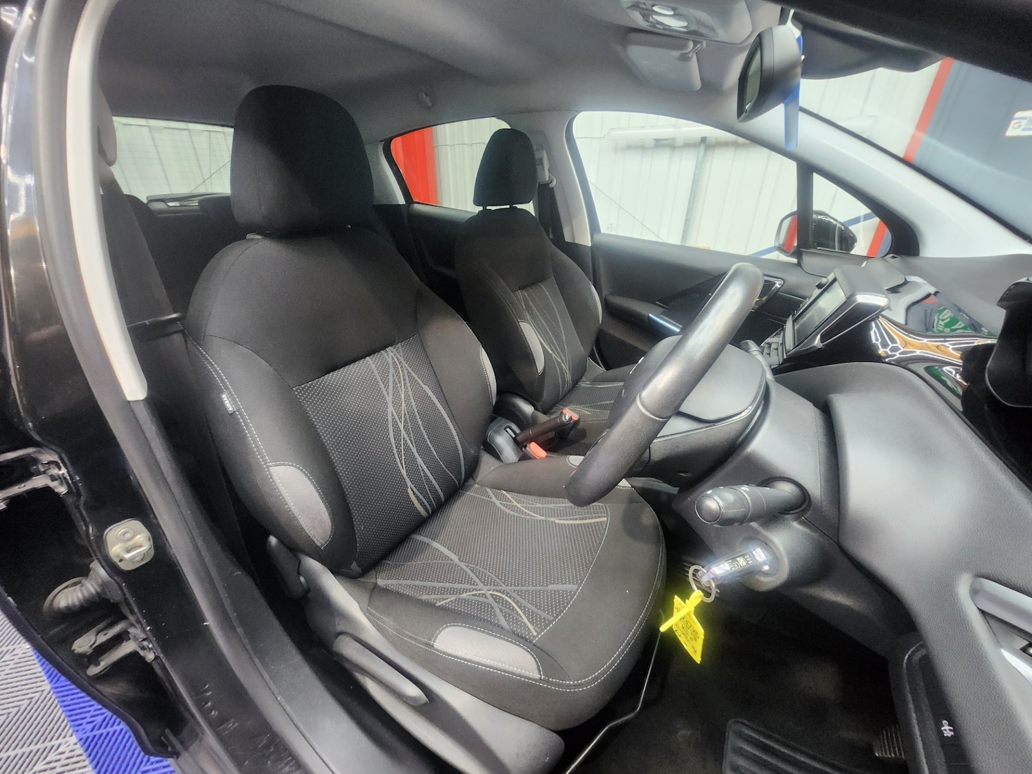 Used Peugeot 208 2013 for sale - 77715678: Photo 8