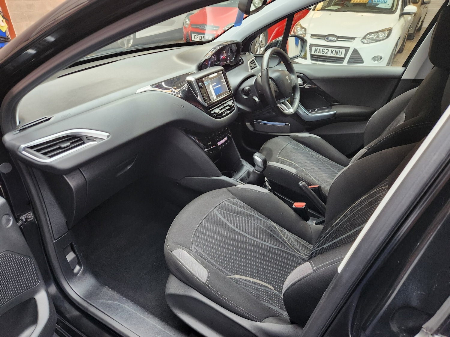 Used Peugeot 208 2013 for sale - 77715678: Photo 9