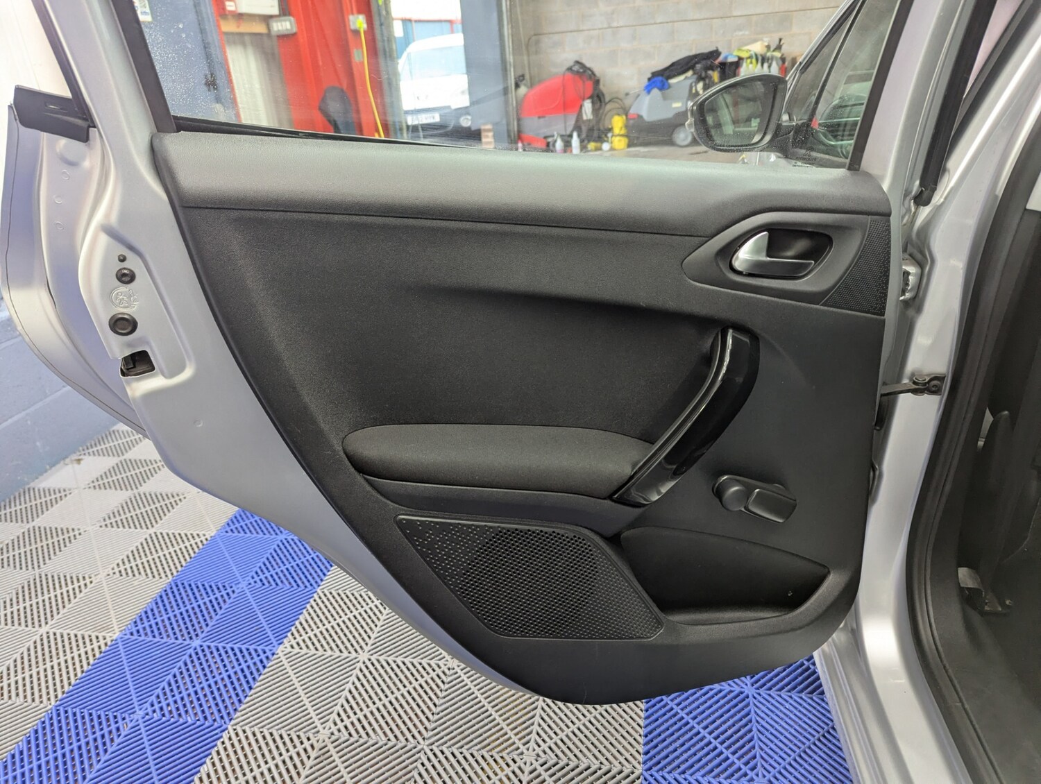 Used Peugeot 208 2017 for sale - 77371063: Photo 18