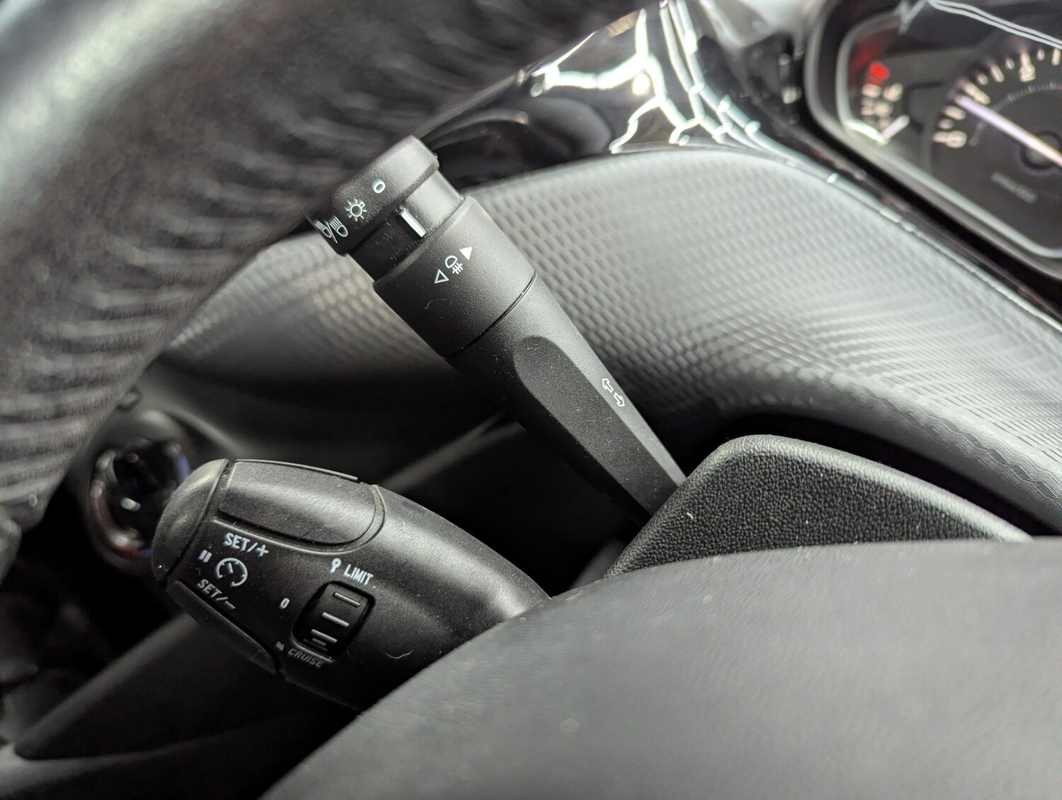 Used Peugeot 208 2017 for sale - 77371063: Photo 24