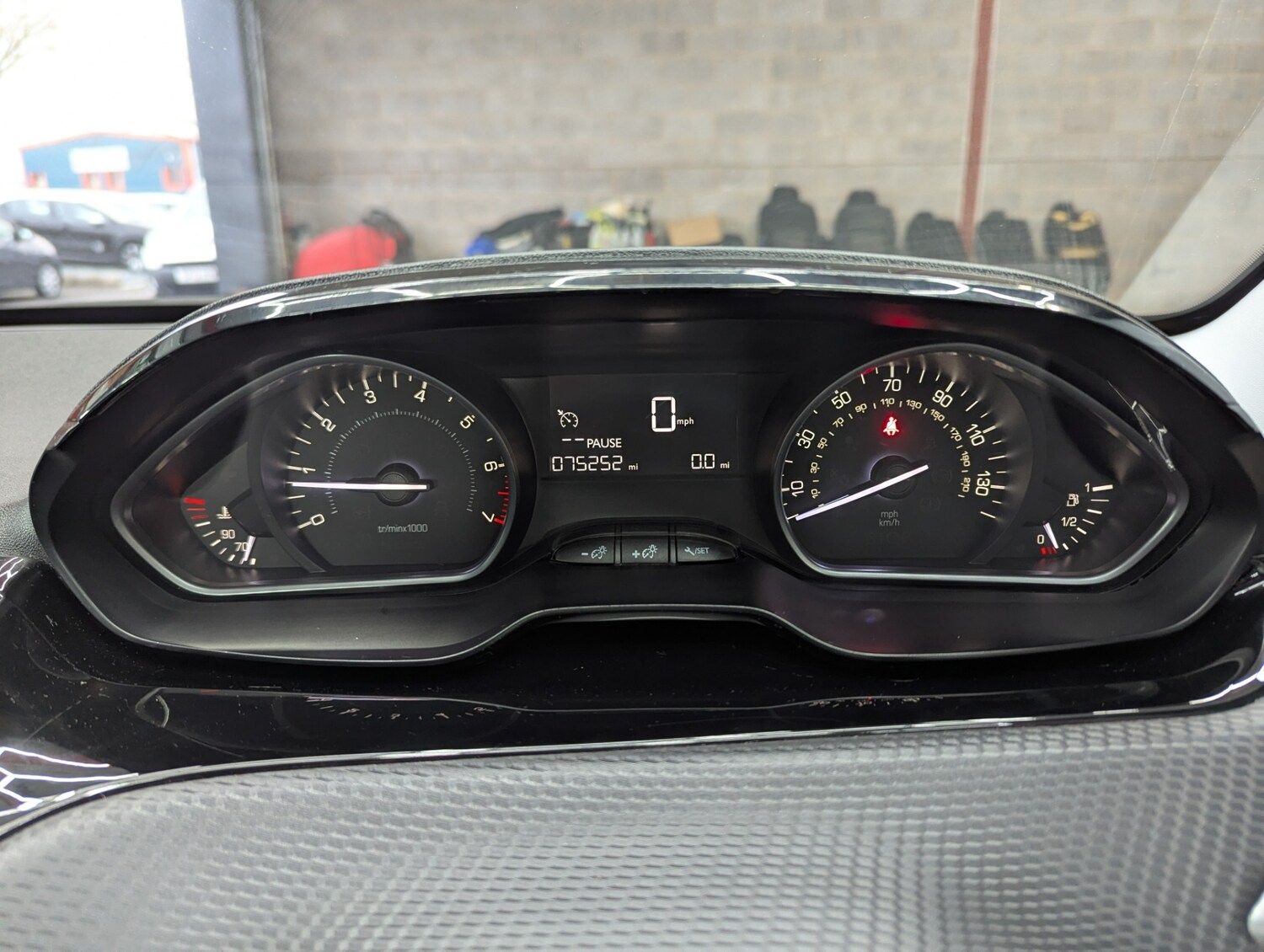 Used Peugeot 208 2017 for sale - 77371063: Photo 26