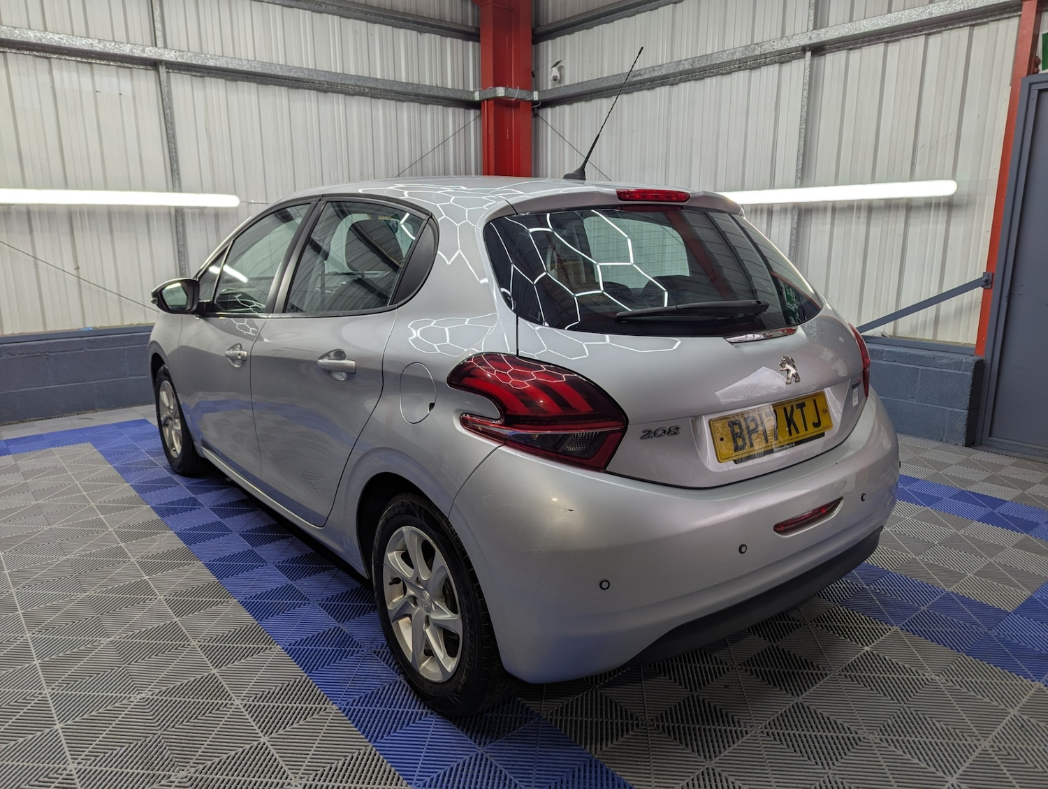 Used Peugeot 208 2017 for sale - 77371063: Photo 4