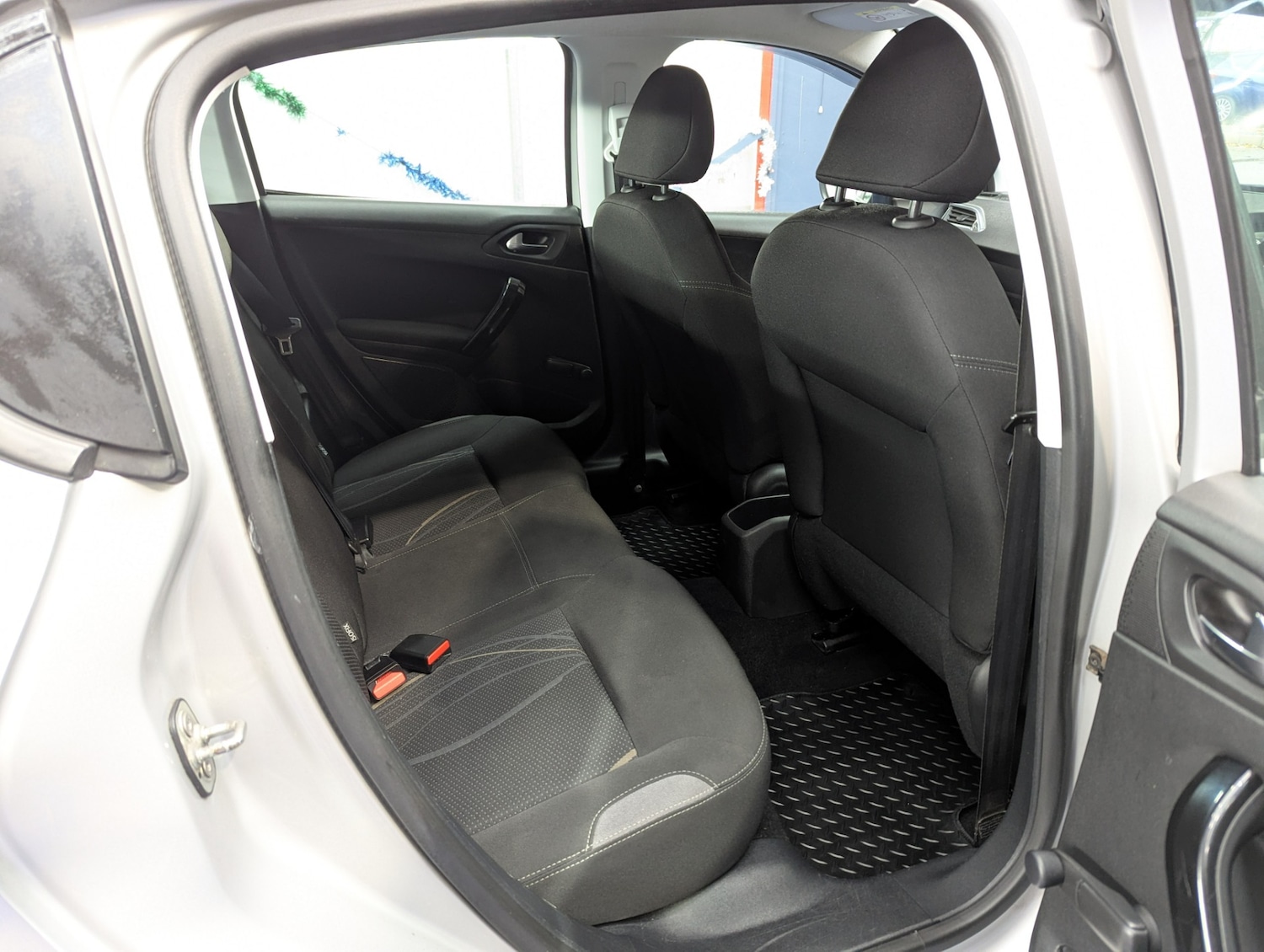 Used Peugeot 208 2015 for sale - 76807456: Photo 12