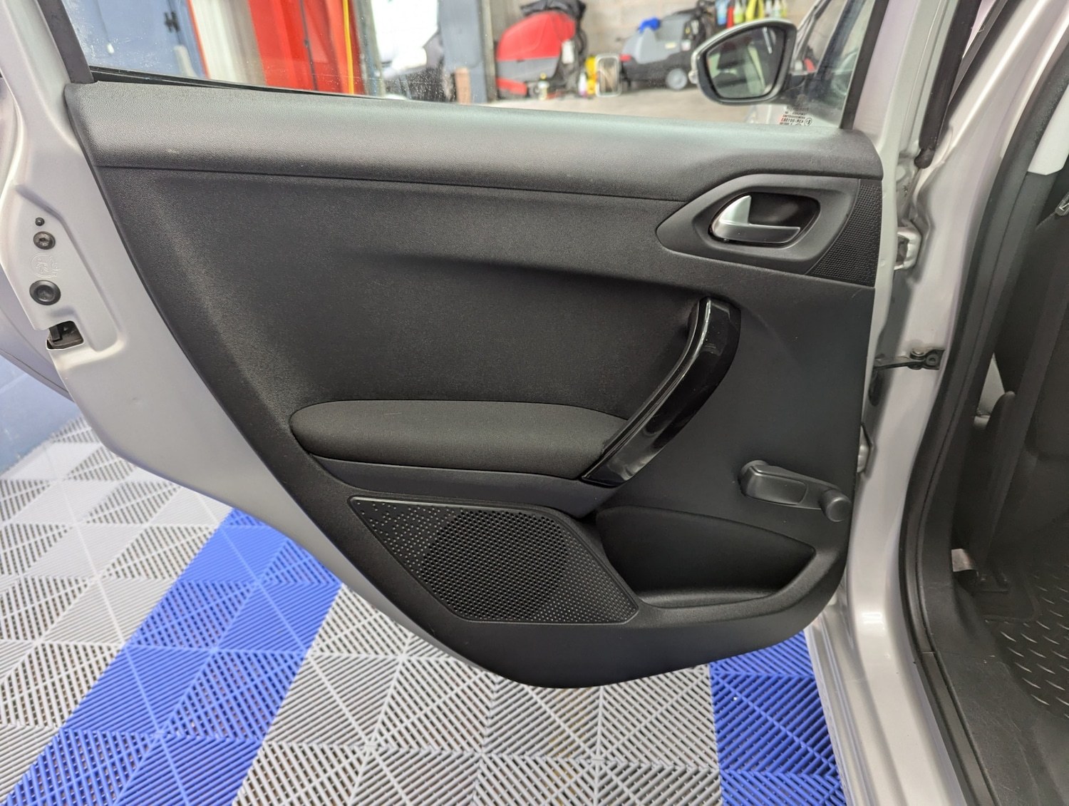 Used Peugeot 208 2015 for sale - 76807456: Photo 17