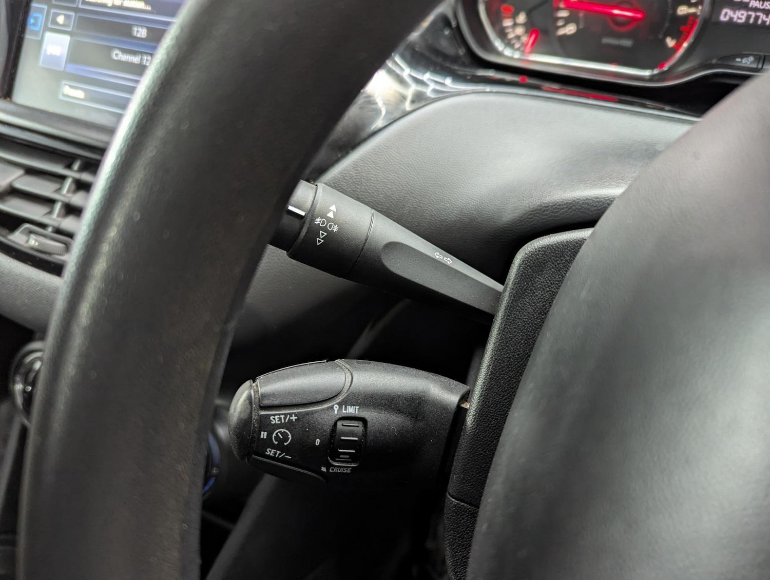 Used Peugeot 208 2015 for sale - 76807456: Photo 22