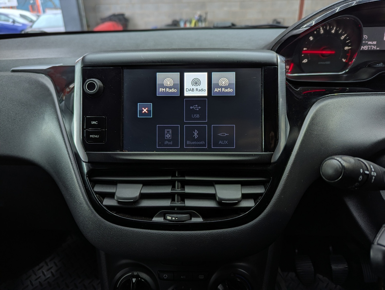 Used Peugeot 208 2015 for sale - 76807456: Photo 26