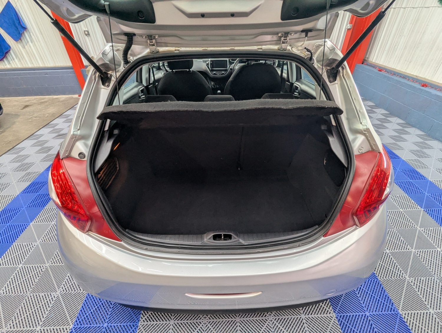 Used Peugeot 208 2015 for sale - 76807456: Photo 34