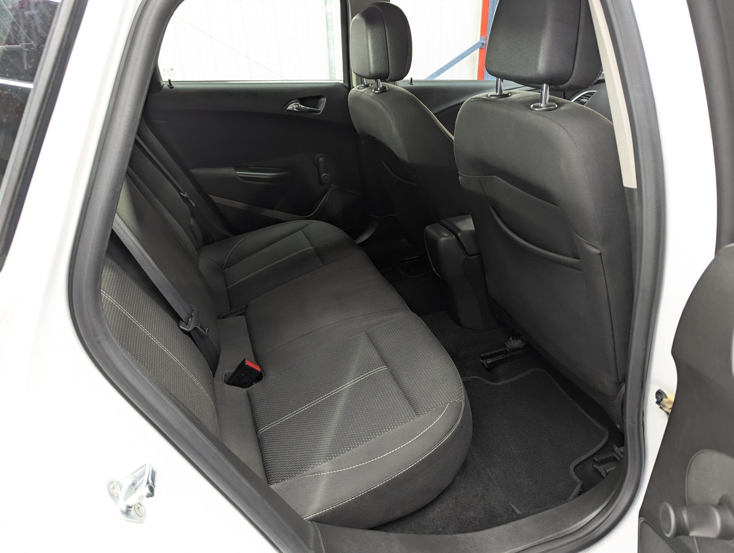 Used Vauxhall Astra 2015 for sale - 76565253: Photo 10