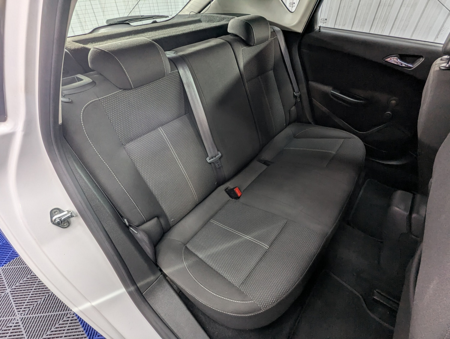 Used Vauxhall Astra 2015 for sale - 76565253: Photo 11