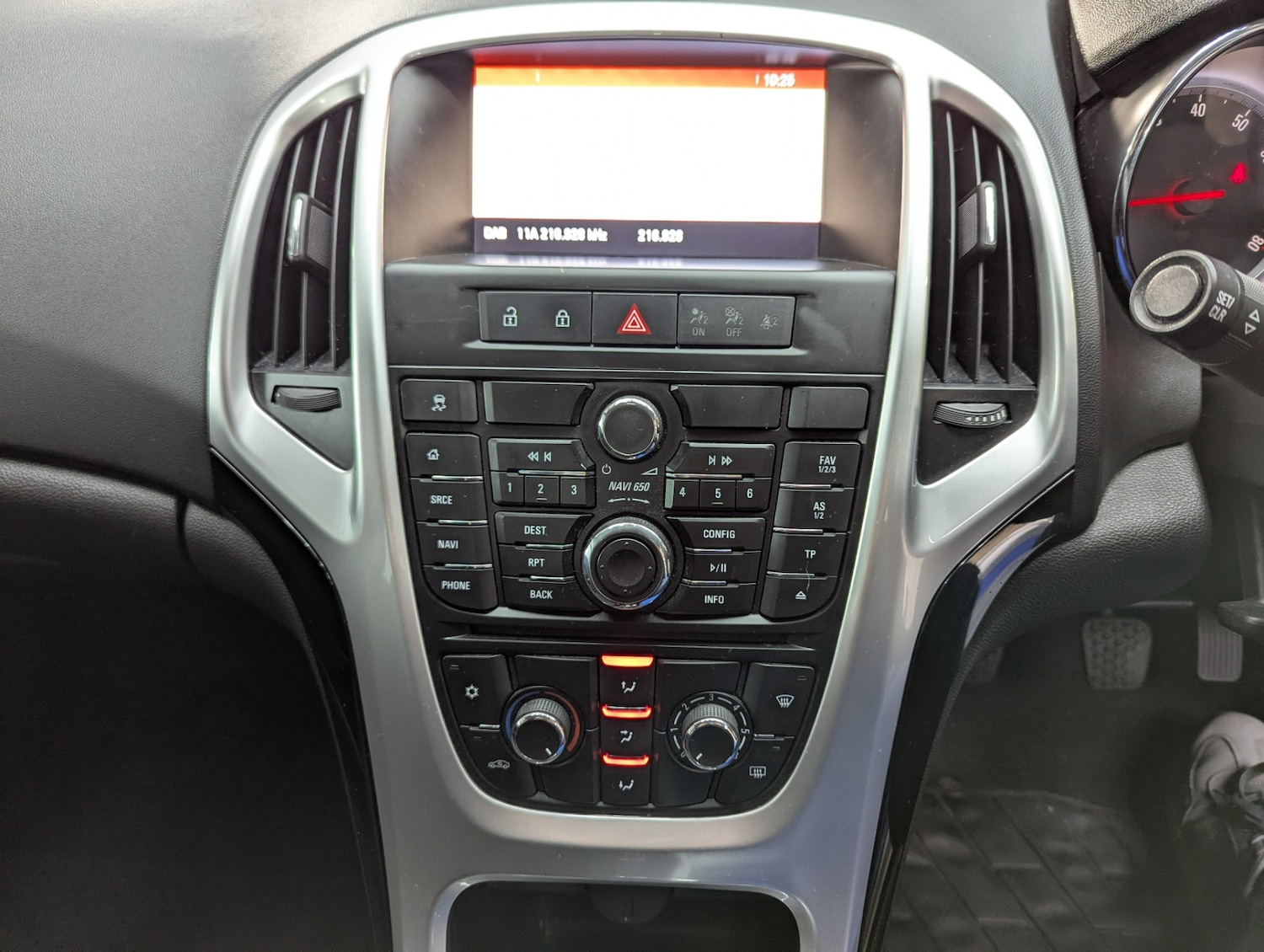 Used Vauxhall Astra 2015 for sale - 76565253: Photo 26