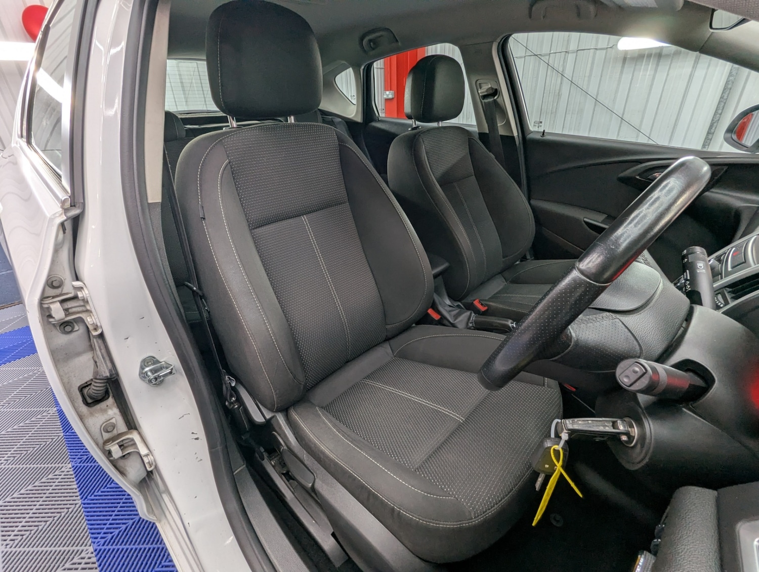 Used Vauxhall Astra 2015 for sale - 76565253: Photo 5