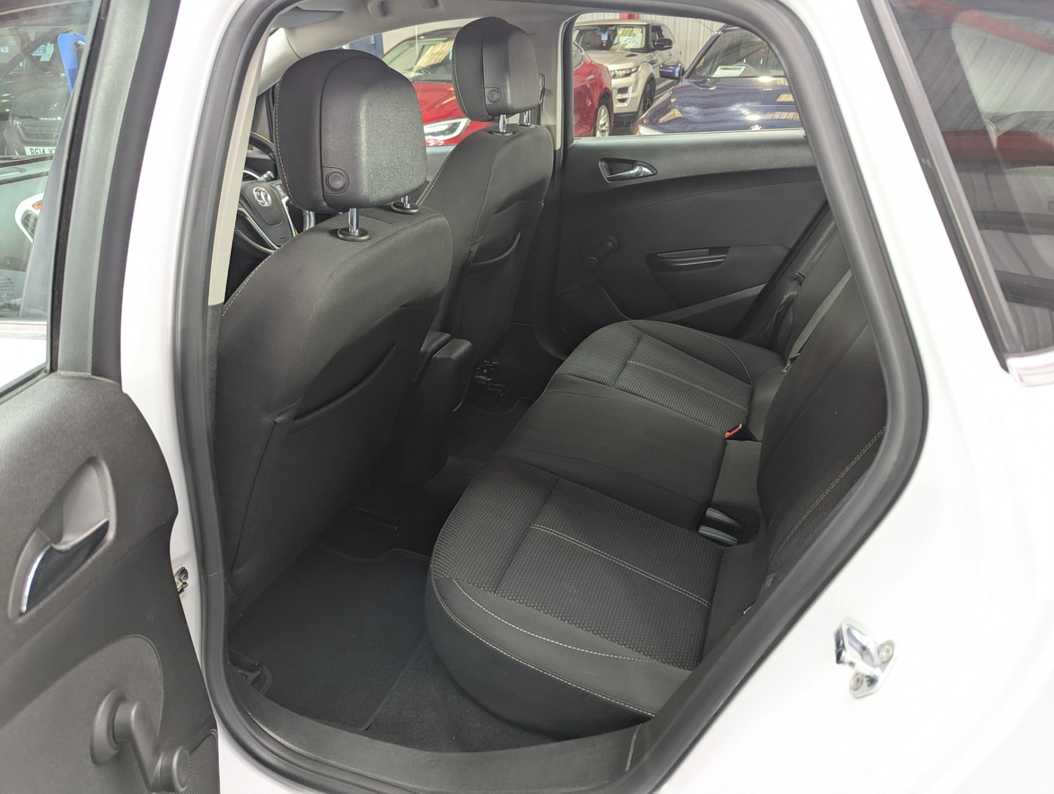 Used Vauxhall Astra 2015 for sale - 76565253: Photo 8