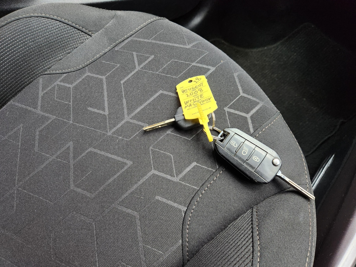 Used Peugeot 2008 2014 for sale - 77558471: Photo 30