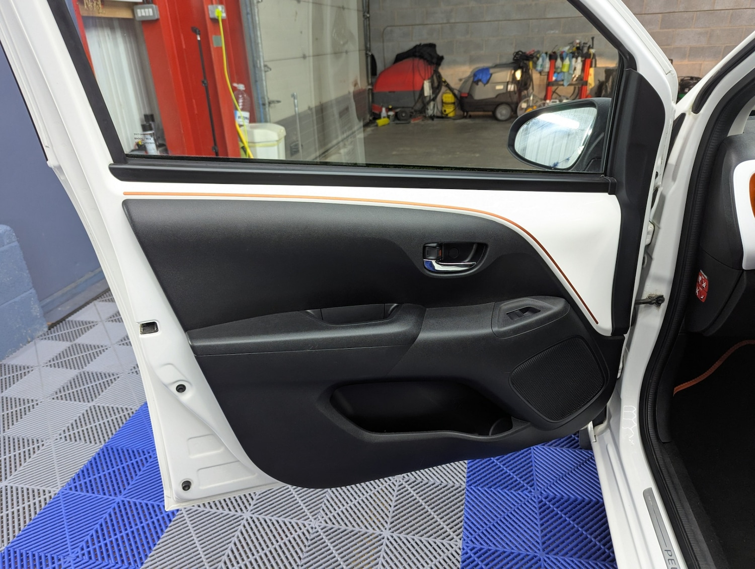 Used Peugeot 108 2016 for sale - 77038571: Photo 17