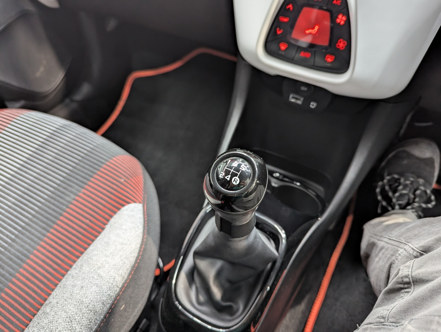 Used Peugeot 108 2016 for sale - 77038571: Photo 32