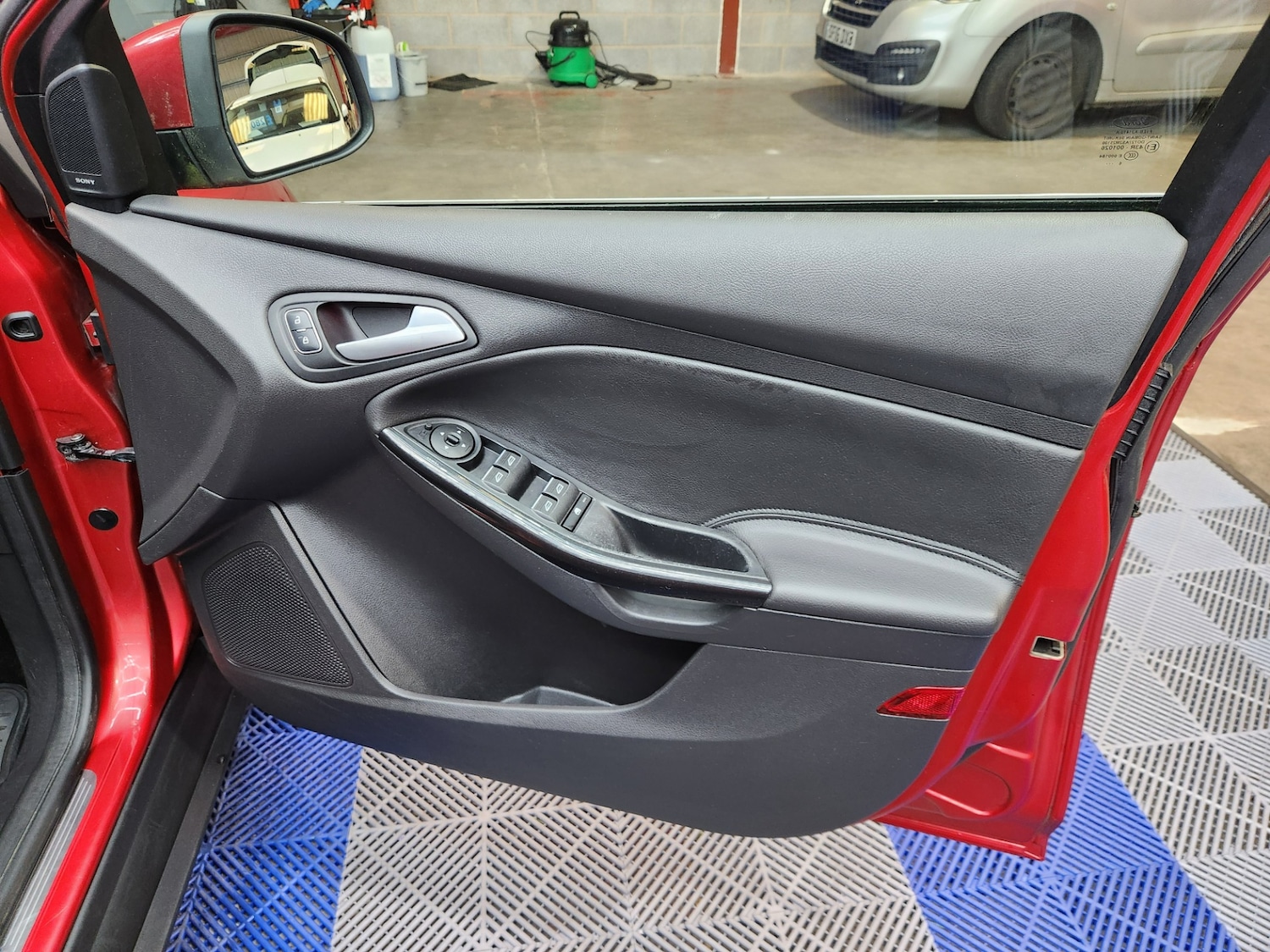 Used Ford Focus 2016 for sale - 77954332: Photo 16