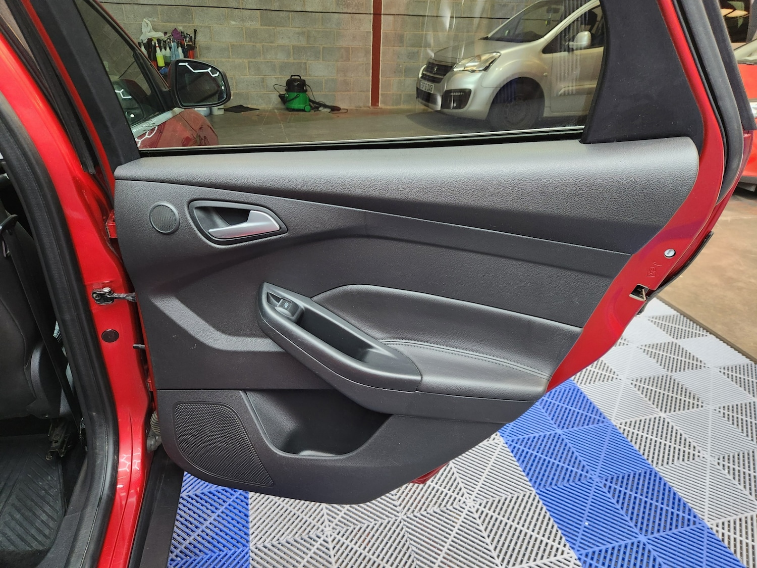 Used Ford Focus 2016 for sale - 77954332: Photo 17