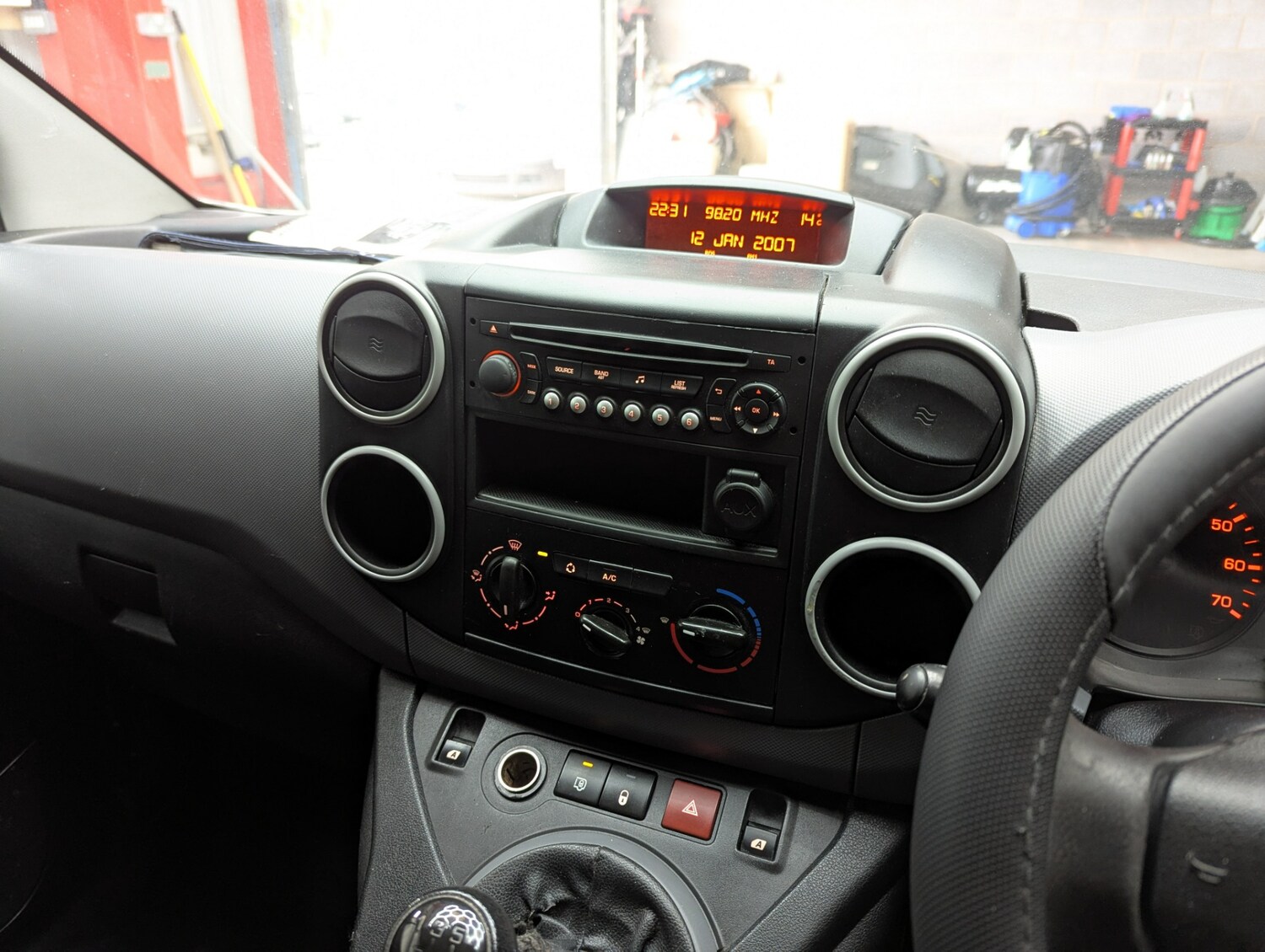 Used Peugeot Partner 2014 for sale - 76467961: Photo 11