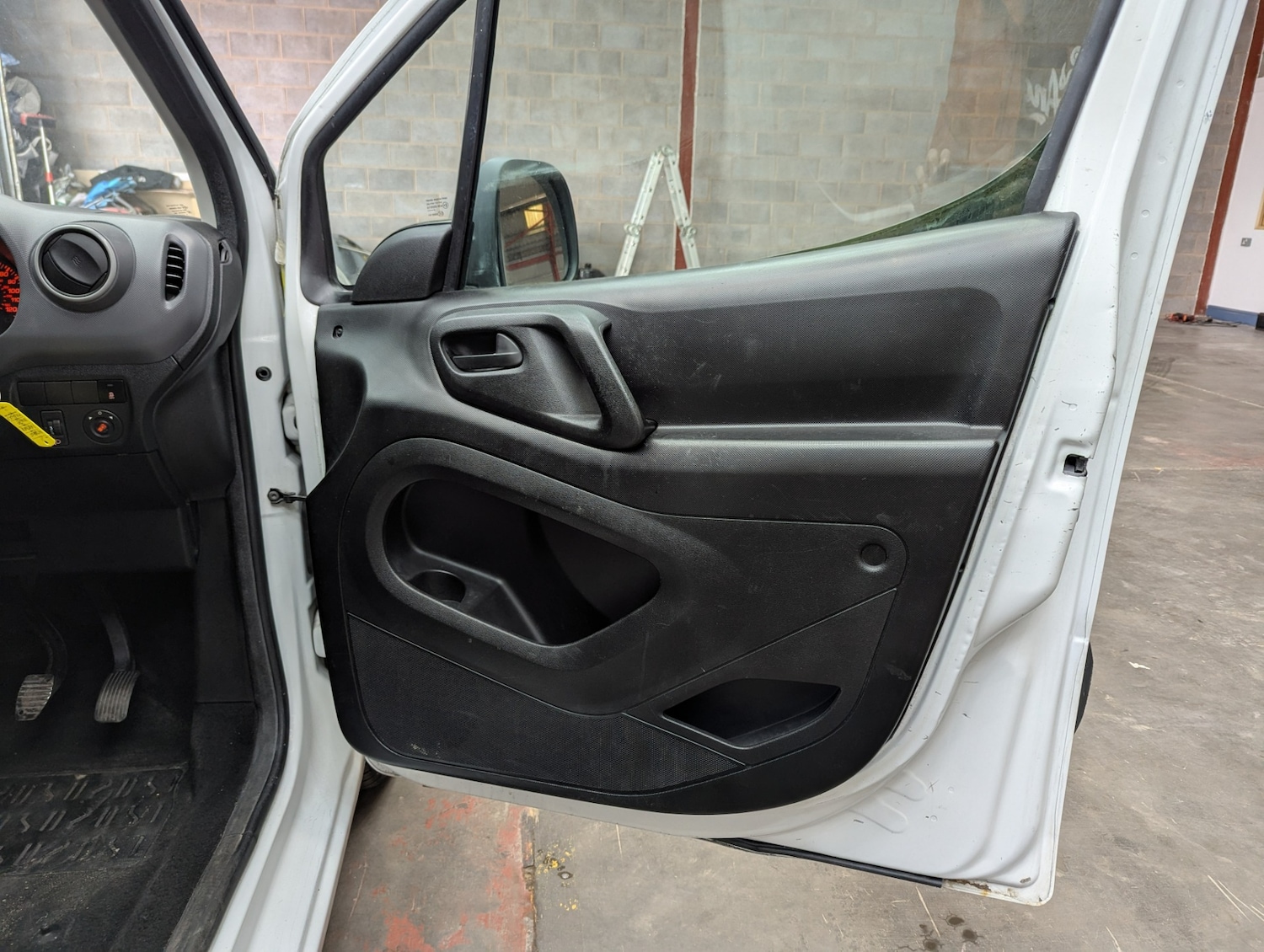 Used Peugeot Partner 2014 for sale - 76467961: Photo 14