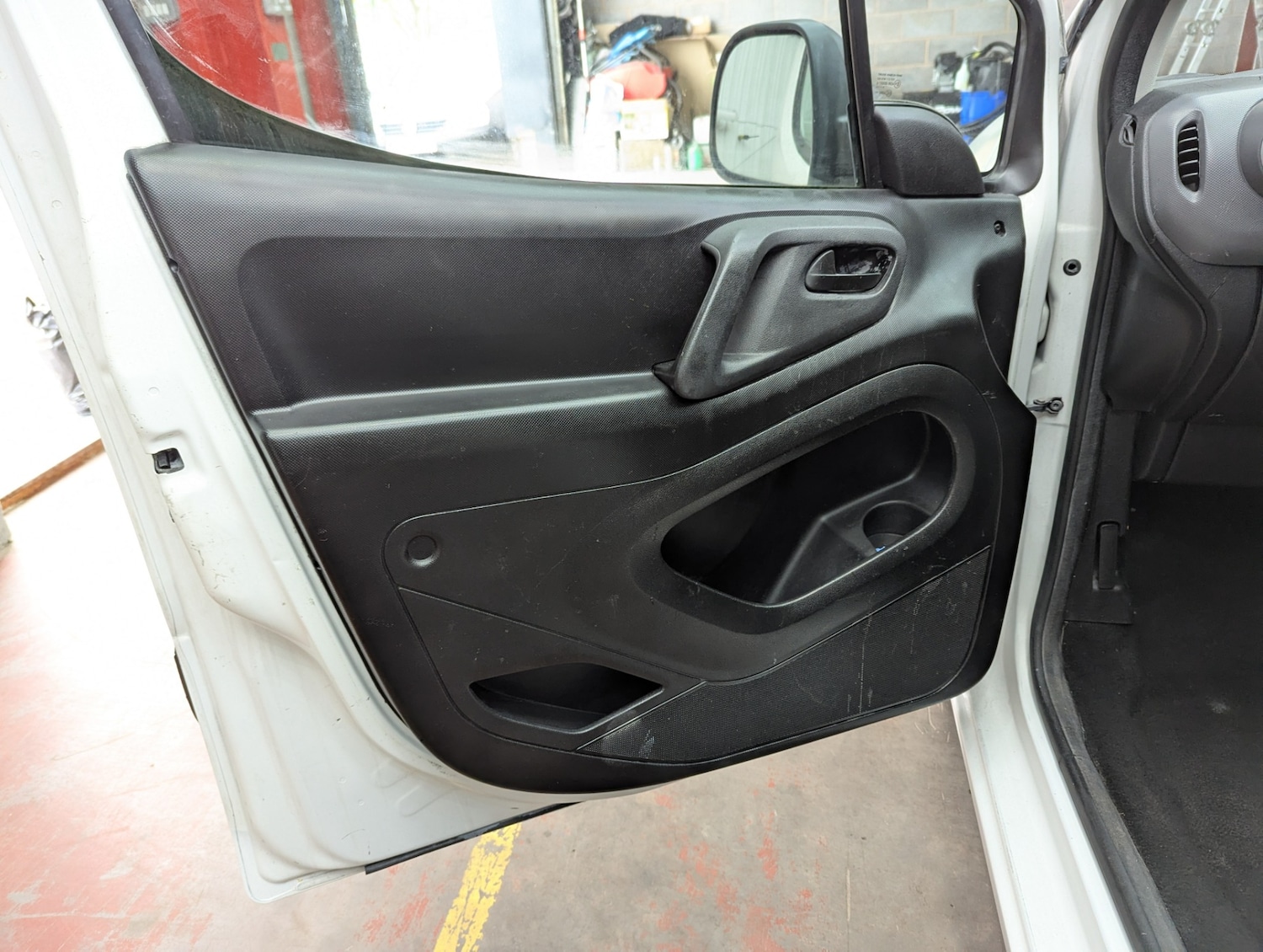 Used Peugeot Partner 2014 for sale - 76467961: Photo 15