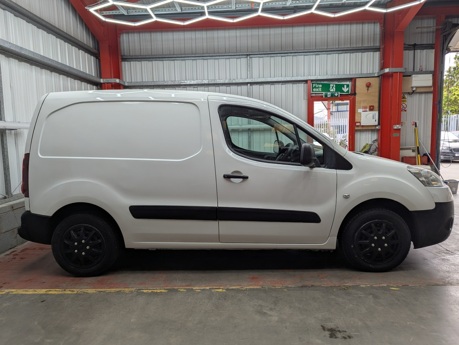 Used Peugeot Partner 2014 for sale - 76467961: Photo 5