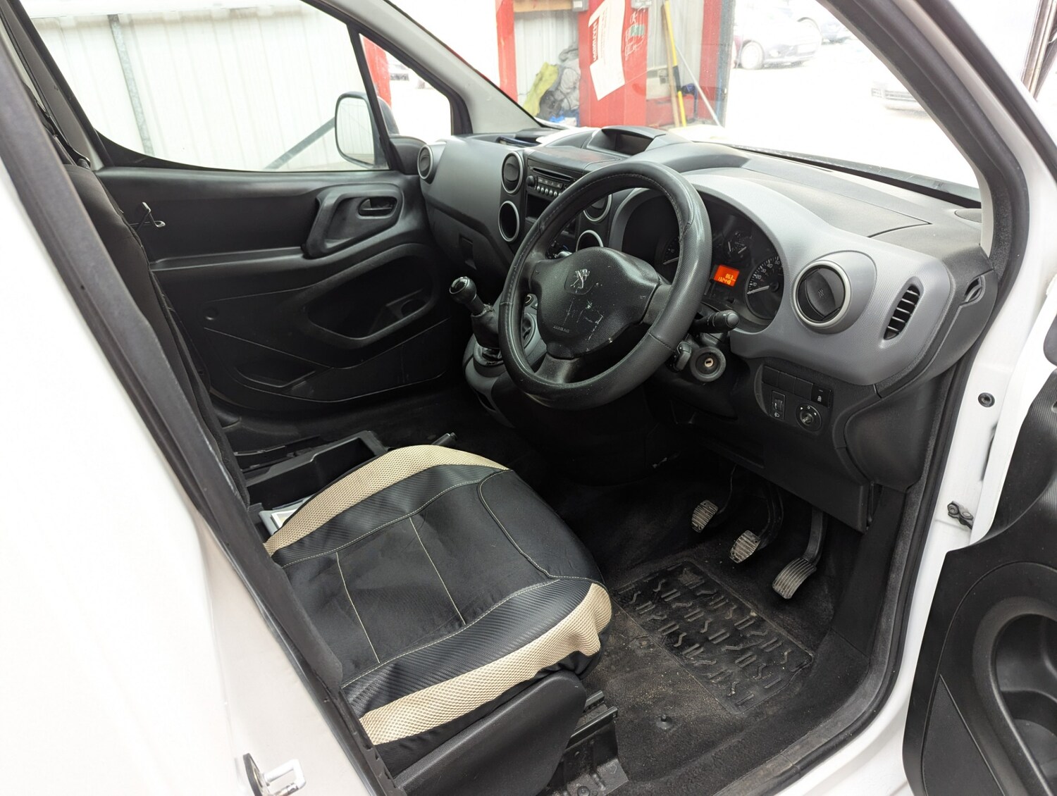 Used Peugeot Partner 2014 for sale - 76467961: Photo 7