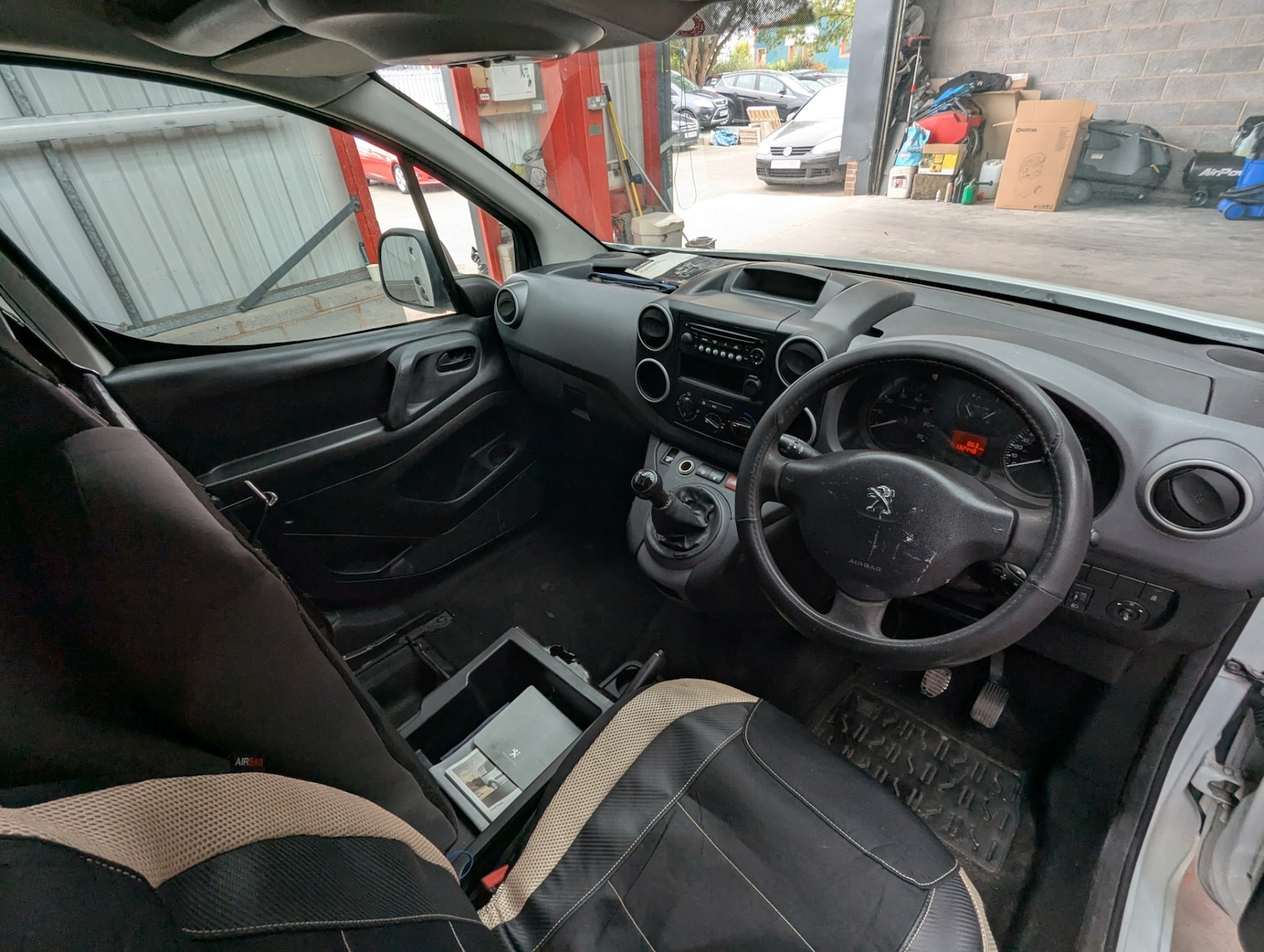 Used Peugeot Partner 2014 for sale - 76467961: Photo 8