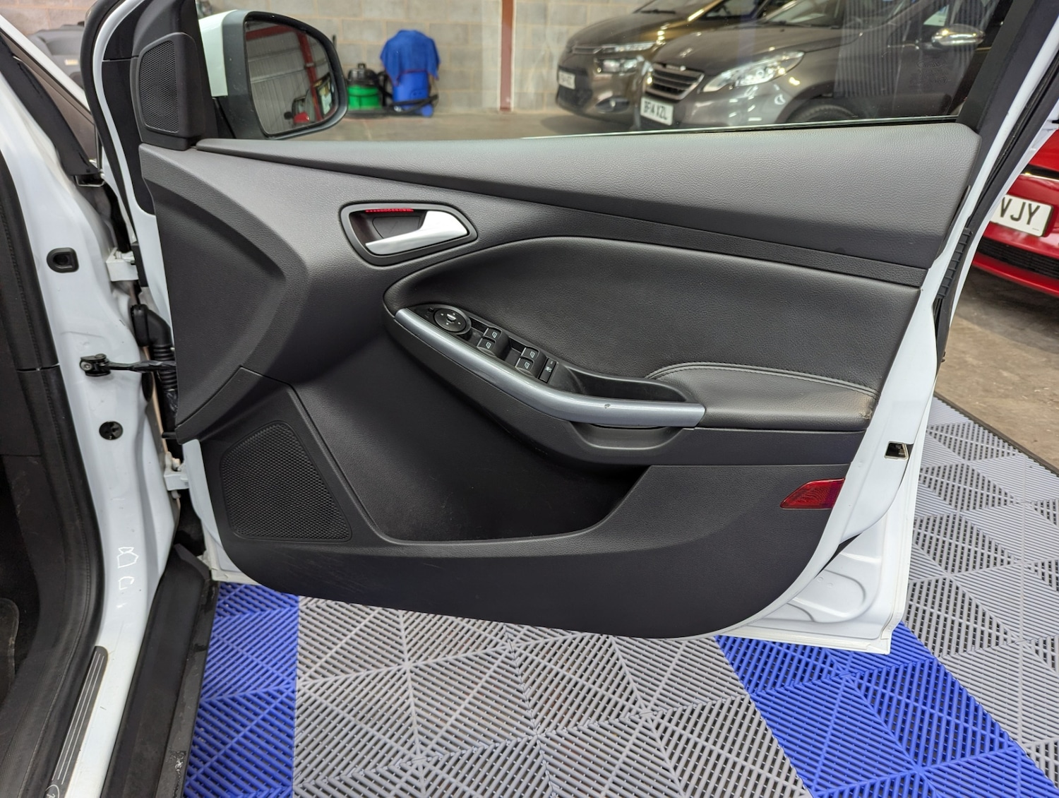 Used Ford Focus 2013 for sale - 76541354: Photo 14