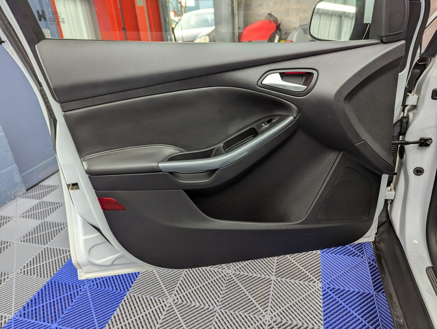 Used Ford Focus 2013 for sale - 76541354: Photo 17