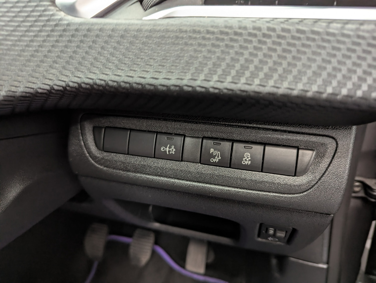 Used Peugeot 2008 2014 for sale - 76451766: Photo 22