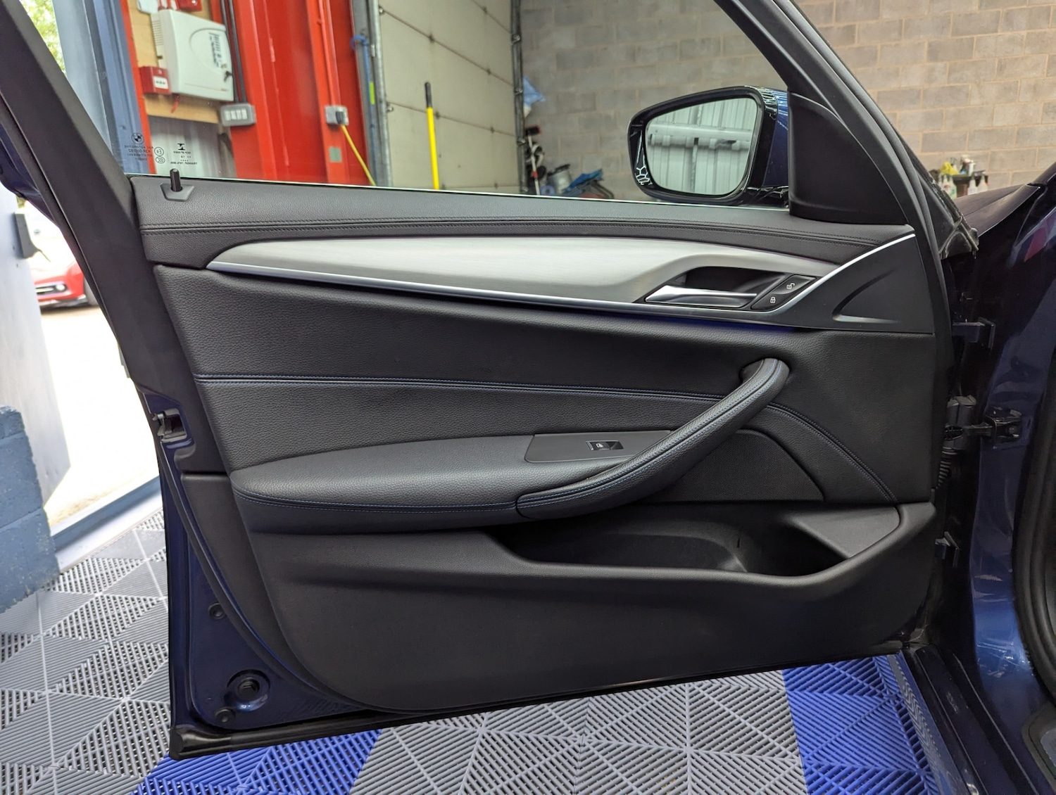 Used BMW 5 Series 2018 for sale - 76436855: Photo 39