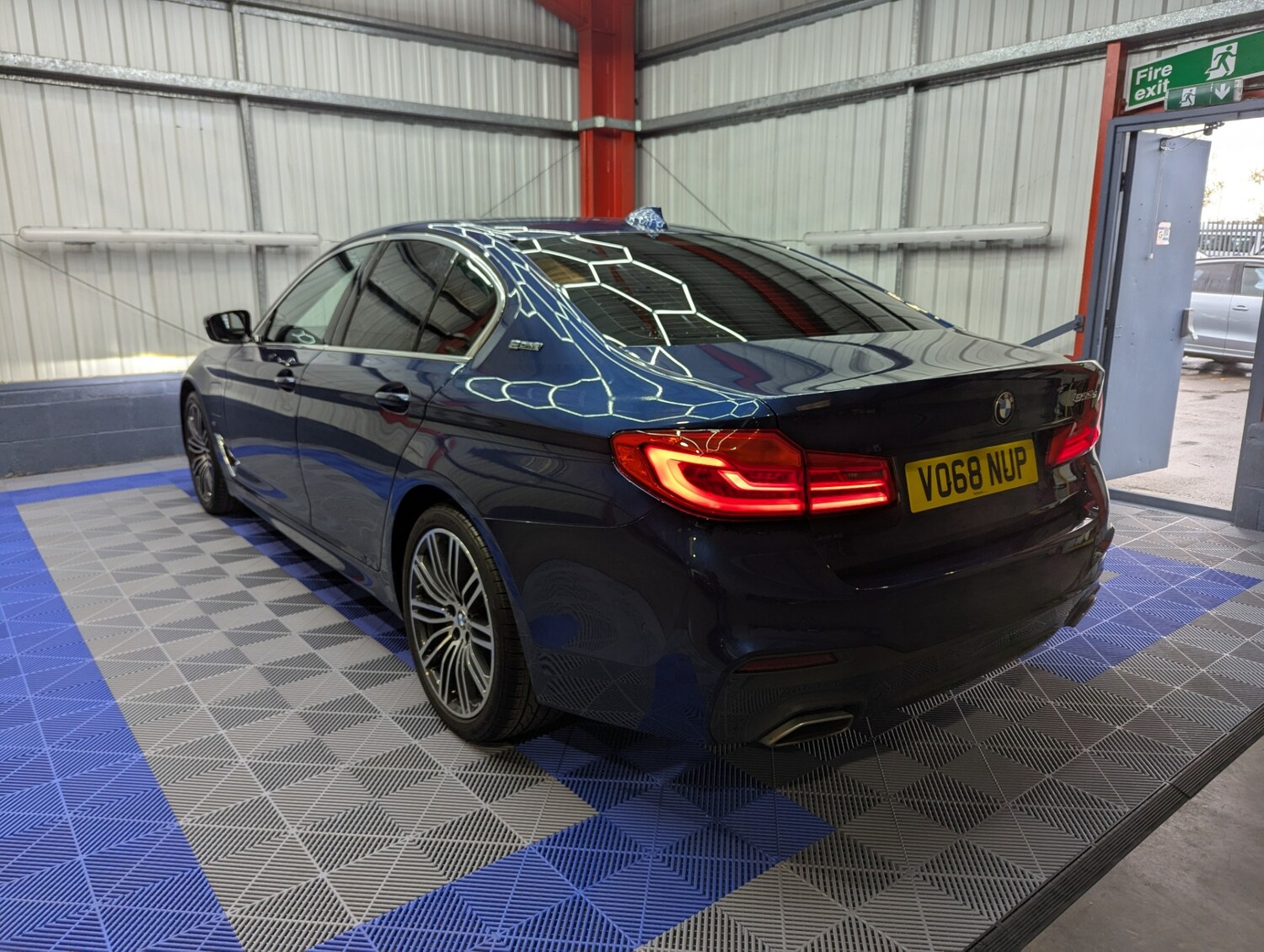 Used BMW 5 Series 2018 for sale - 76436855: Photo 42