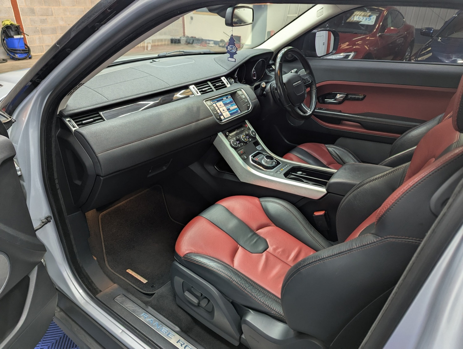 Used Land Rover Range Rover Evoque 2011 for sale - 76427853: Photo 25