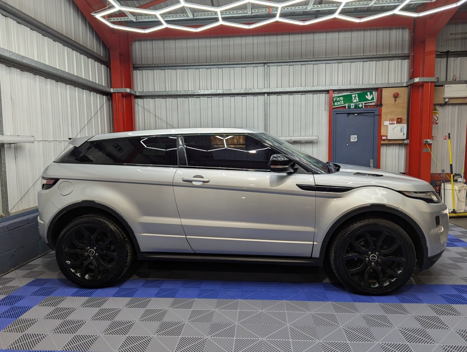 Used Land Rover Range Rover Evoque 2011 for sale - 76427853: Photo 7
